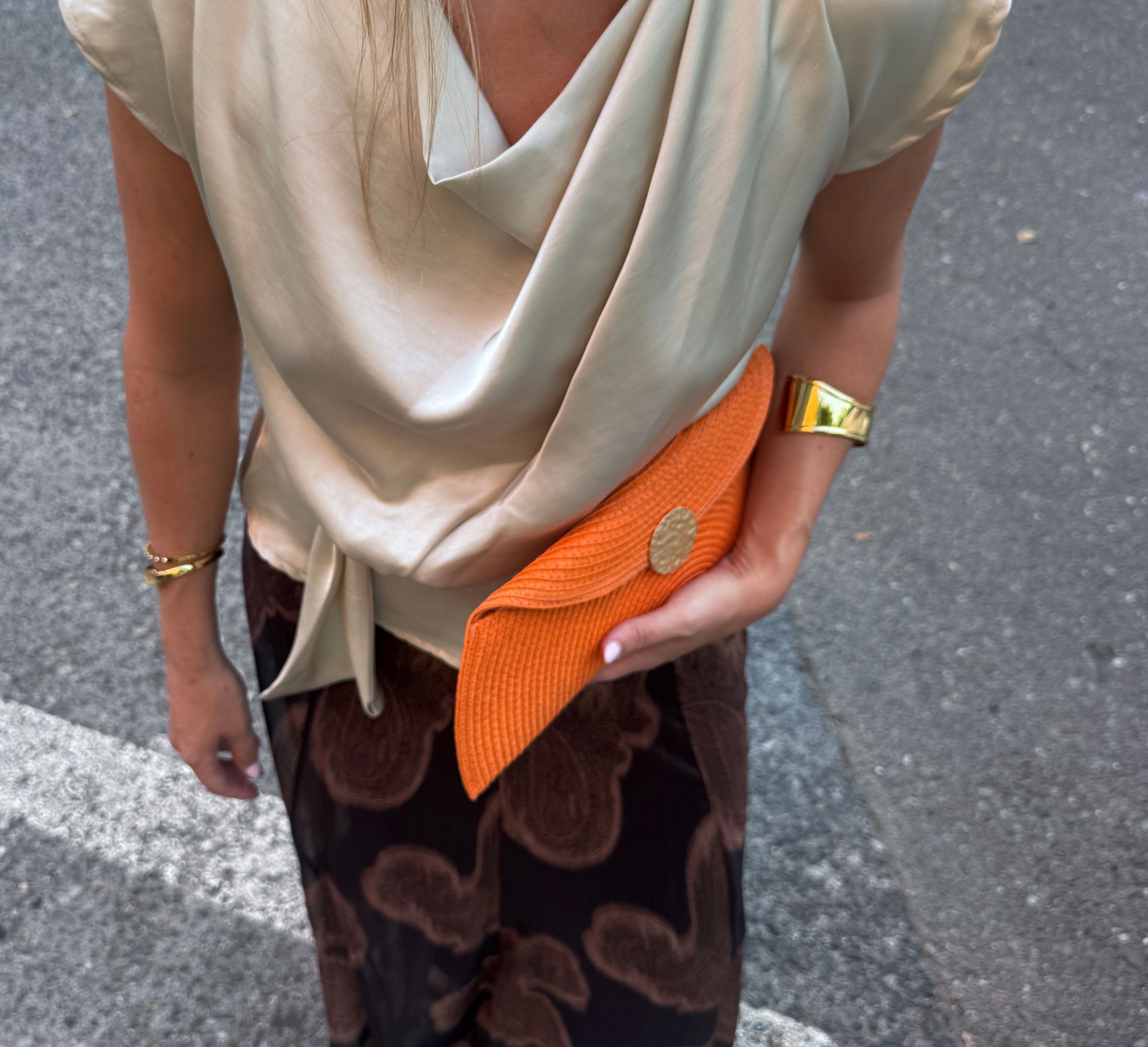 Cartera mimbre detalle naranja