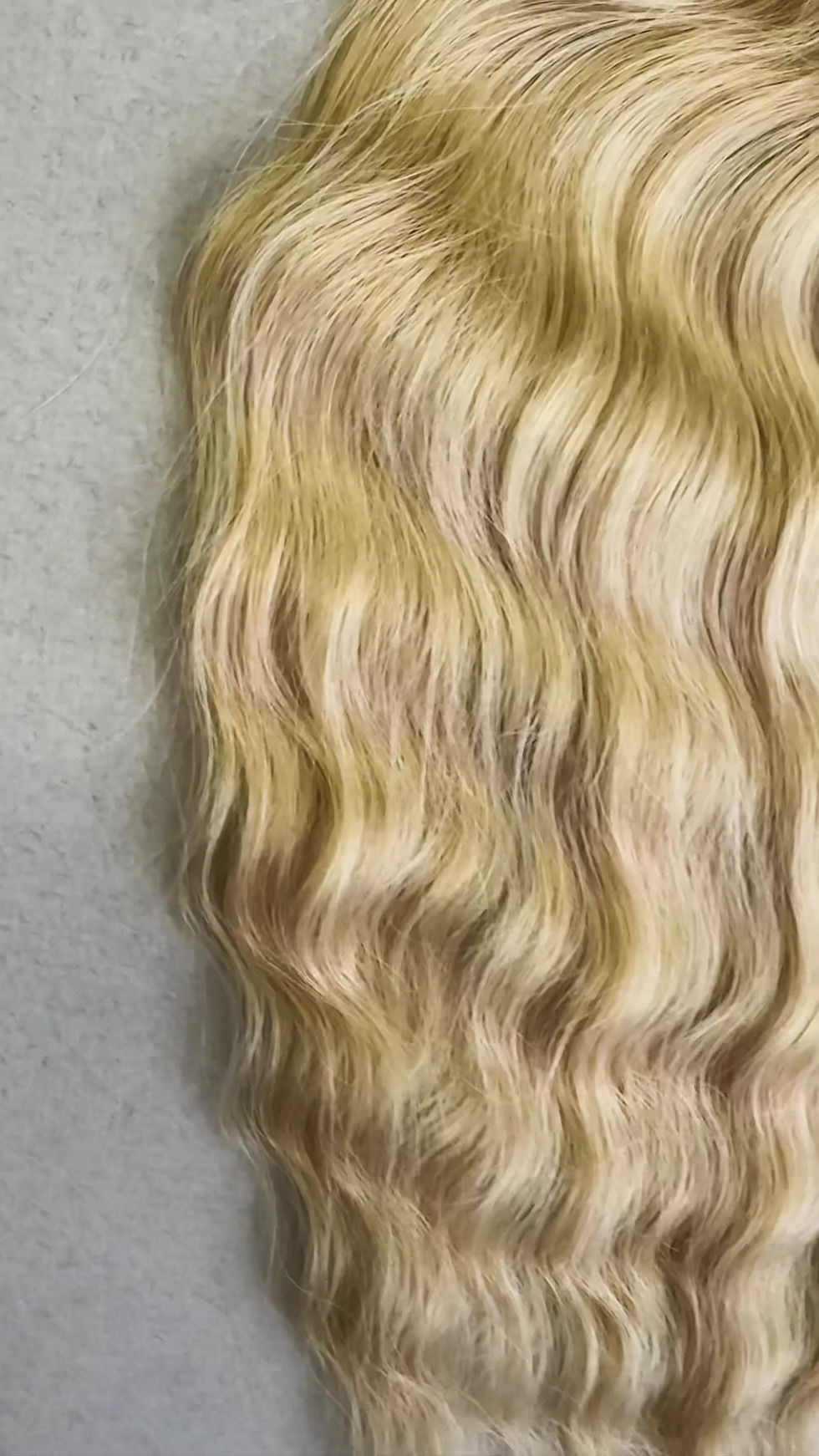 Прев'ю: Хвилясте термоволокно на тресі, колір TT-Linen55