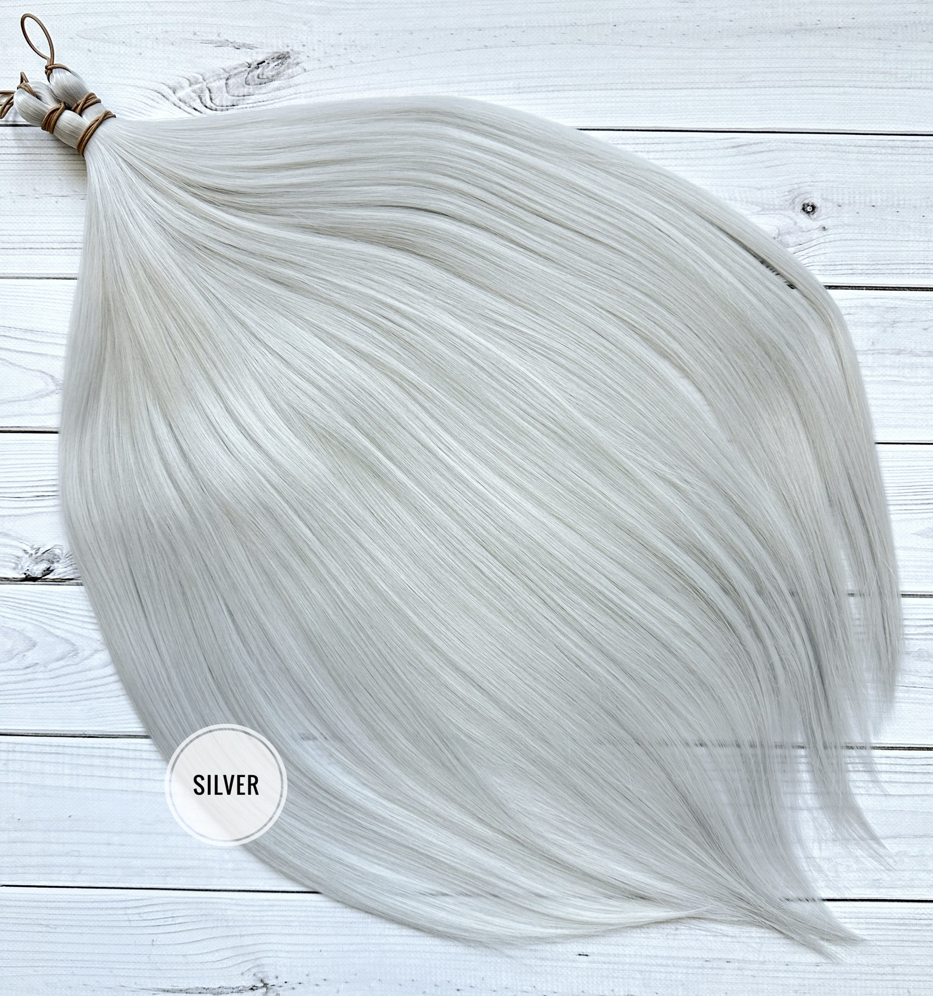 Poni Gladys, колір Silver