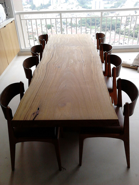 Mesa de Jantar em Madeira Maciça
