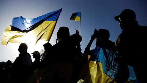 2022-03-01T002413Z_1093308806_RC2CTS9GXUHG_RTRMADP_3_UKRAINE-CRISIS-LATAM-PROTESTS-e164643