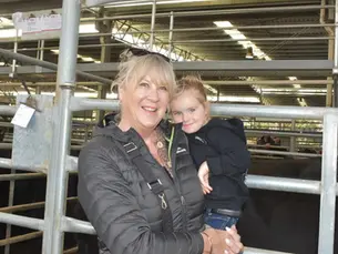 Gippsland livestock agents among the big buyers at Yea store cattle sale