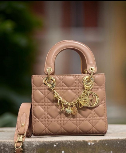 最安値 レディディオール ladydior ハートキルティング abcdior 最安値 レディディオール ladydior ハートキルティング abcdior DIOR