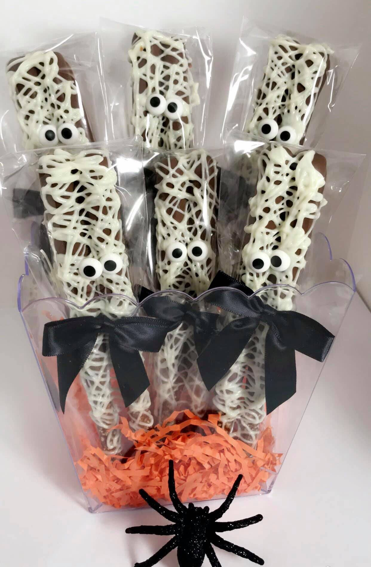 Mummy Pretzel Rod Duo