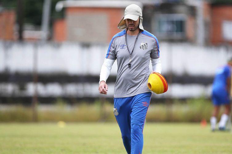 Guilherme Giudice, técnico santos futebol feminino