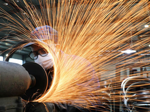 Produção industrial brasileira desacelera em novembro.