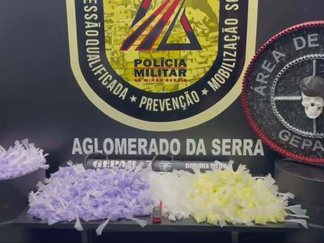 Operação da Polícia Militar em Belo Horizonte Resulta na Apreensão de 17 Mil Pinos de Cocaína e Prisão de Suspeito