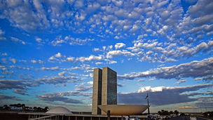 CMN Necessita Informar Senado sobre Autorização para Capitalizar Bancos e Suas Implicações Econômicas