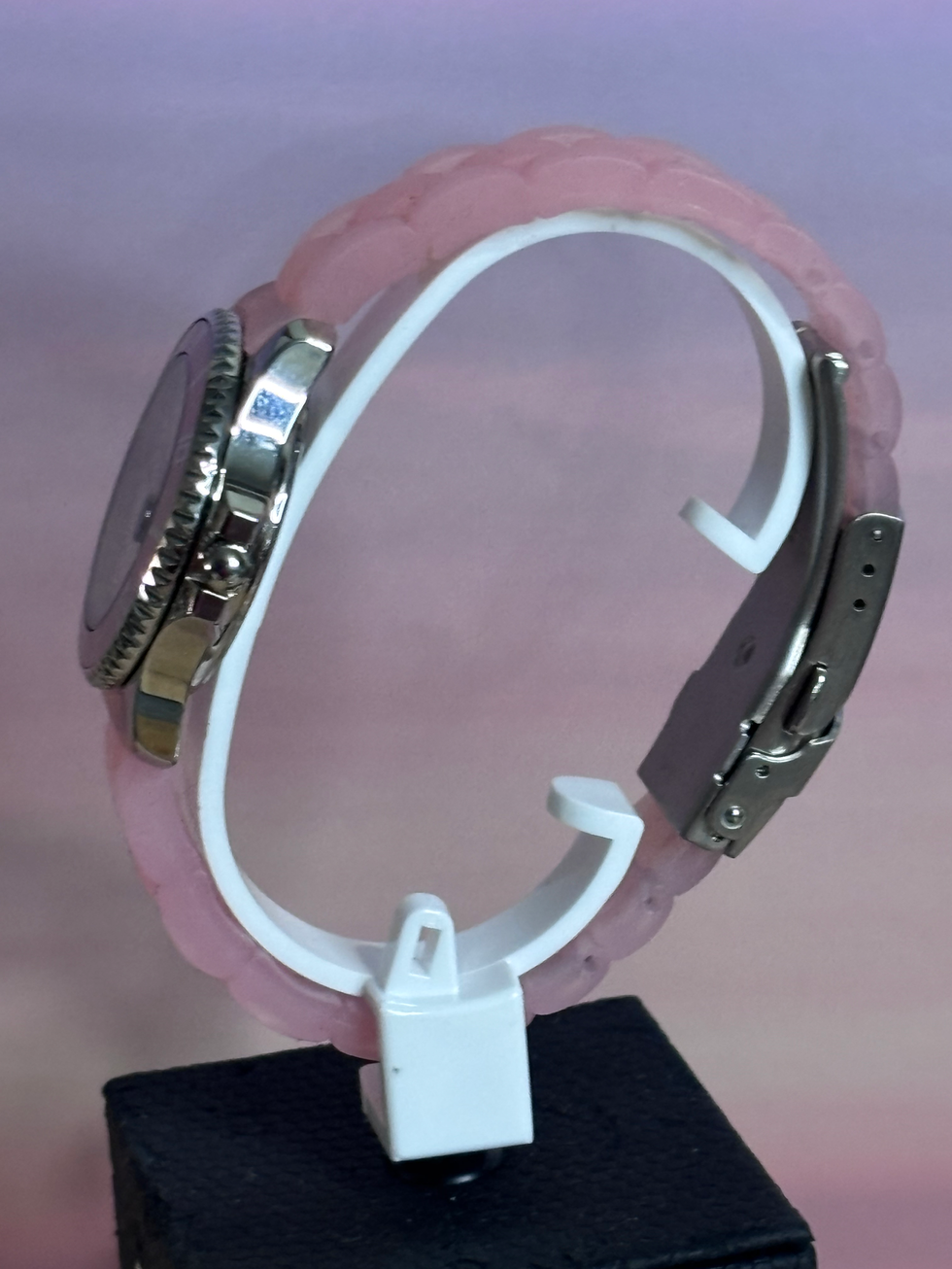 Montre femme Agatha argentée et rose poudré à pile neuve – dateur