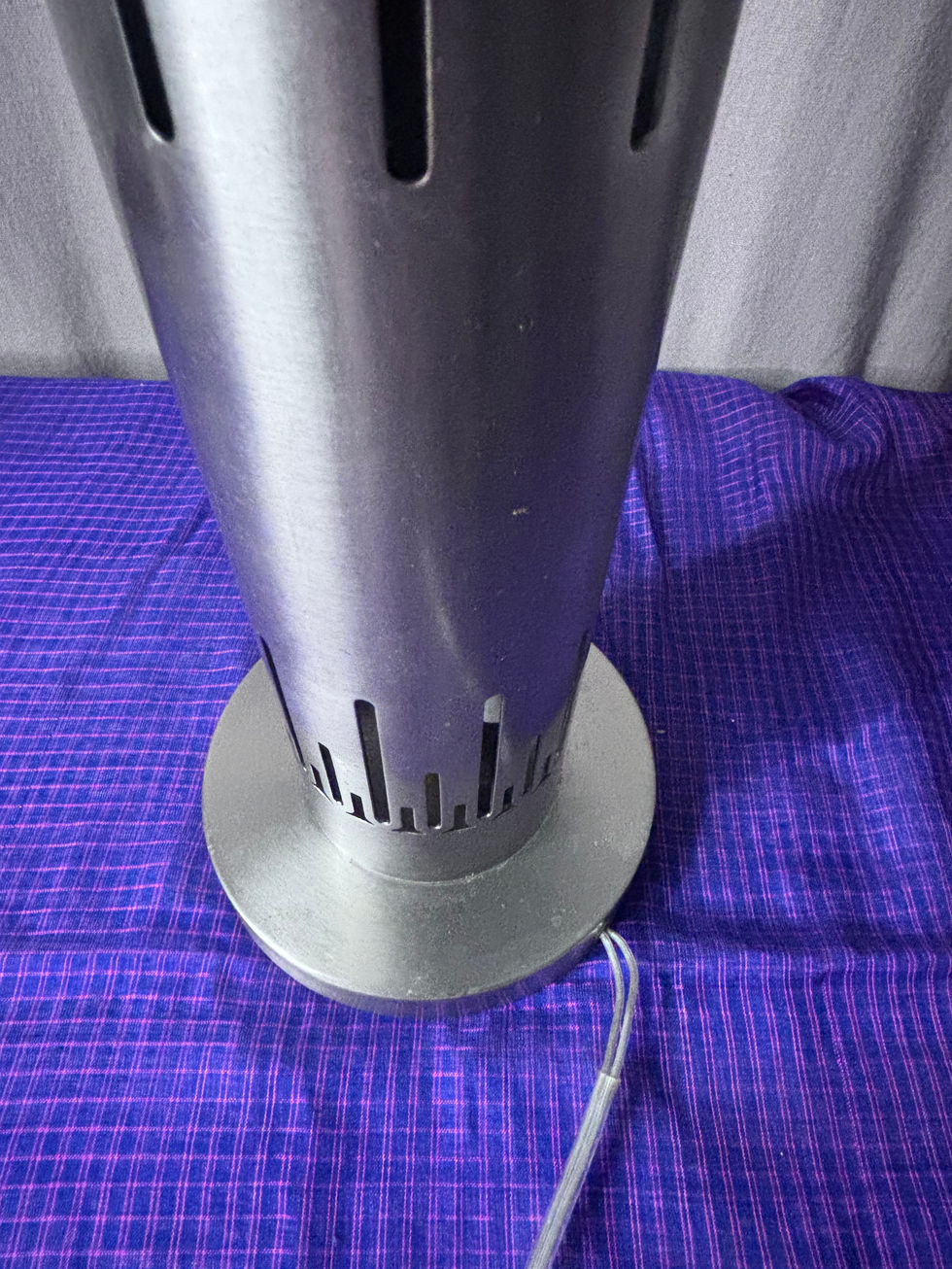 Lampe Totem vintage métal brossé Space Age années 1970 – 45 cm