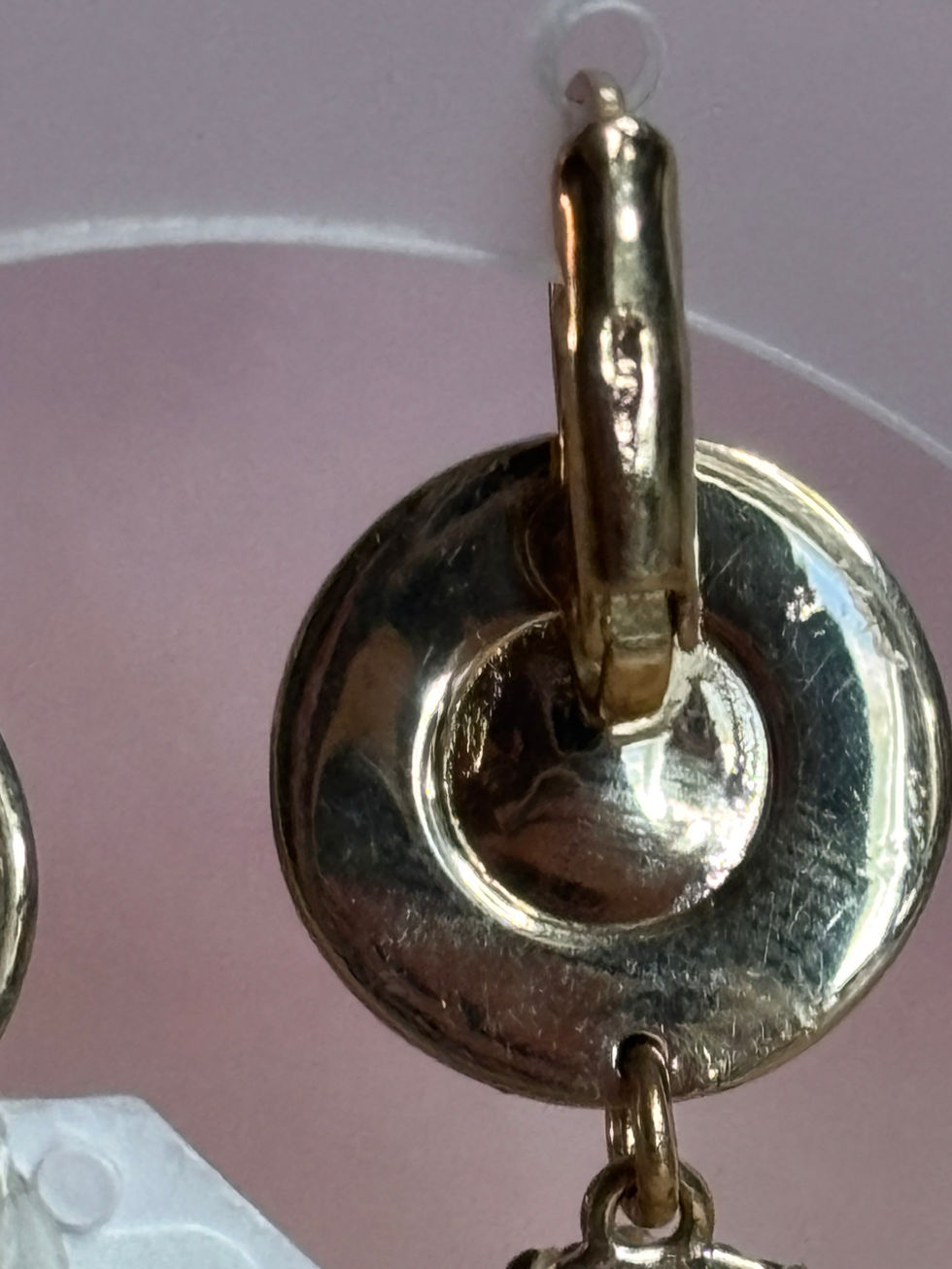 Satellite boucles d’oreilles dormeuses dorées à l’or fin 14 carats – hématite