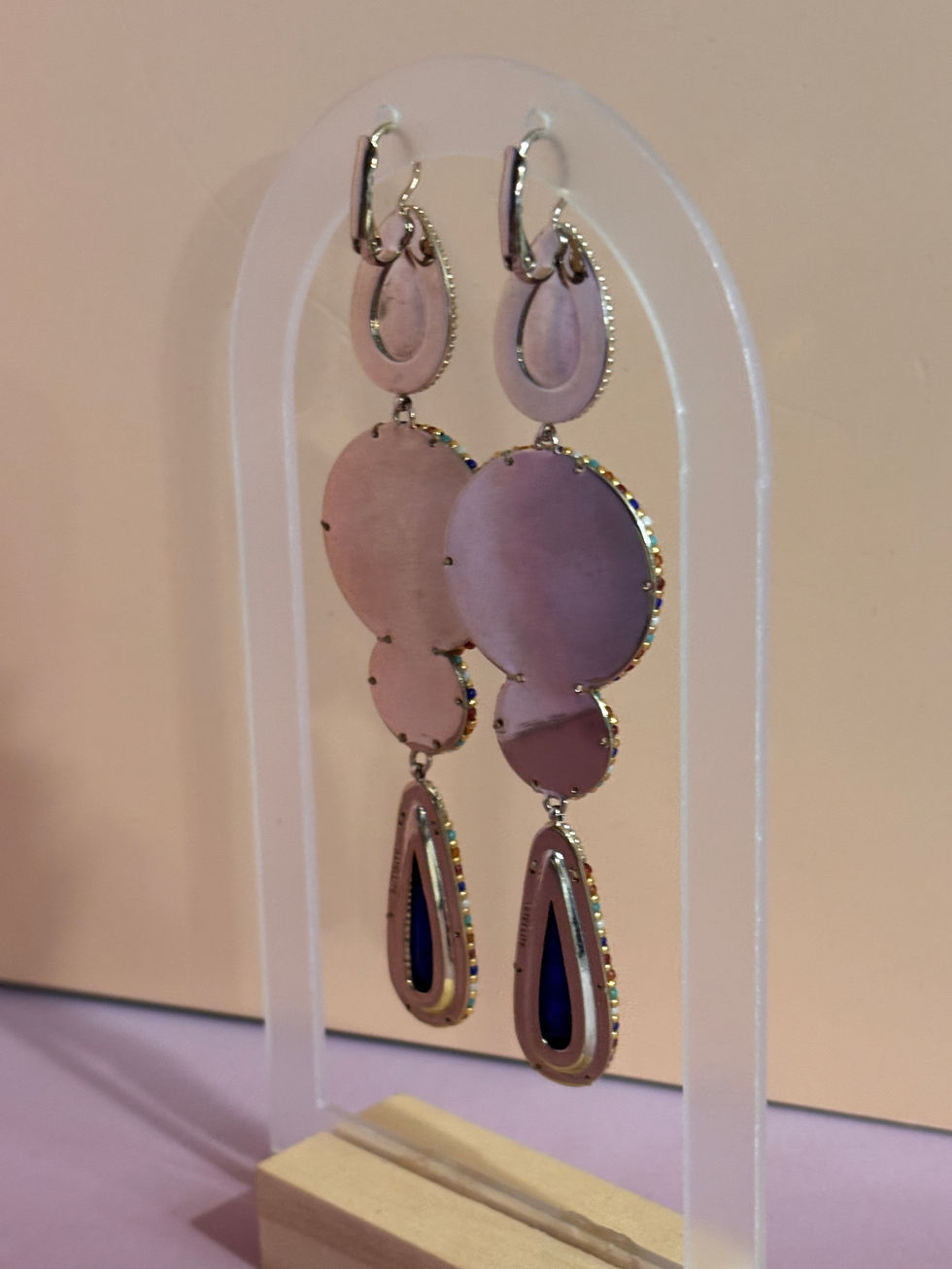 Satellite boucles d’oreilles dorées à l’or fin 14/18 carats vert rouge