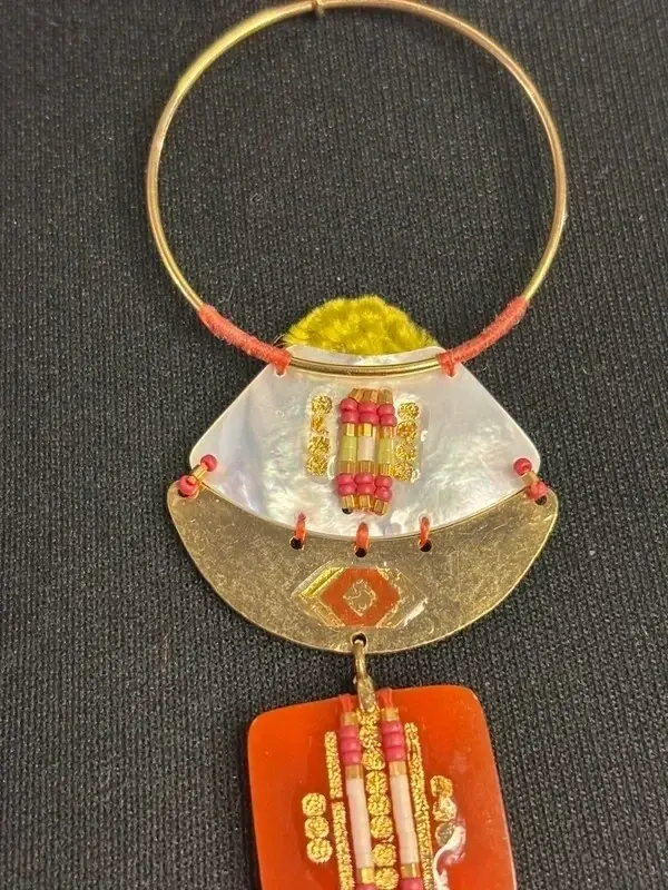 Satellite collier doré à l’or fin 14/18 carats orange jaune nacré