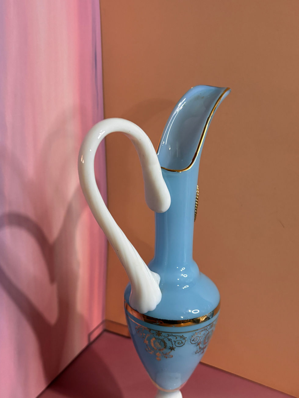 Aiguillère vintage bleue en opaline ou verre soufflé – Camée femme