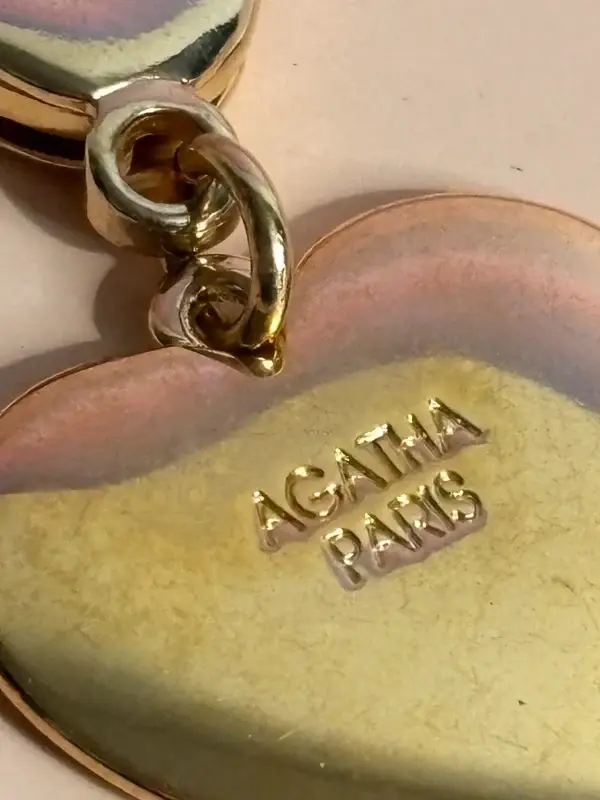 Porte-clés Agatha doré avec cœur et chien Scotti – 6 cm