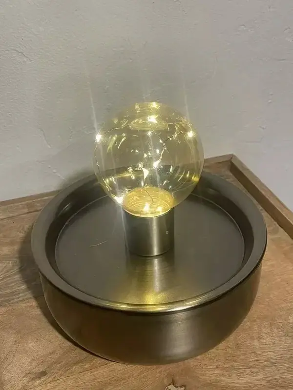 Lampe Space Age ronde en verre fumé à piles – 21 cm