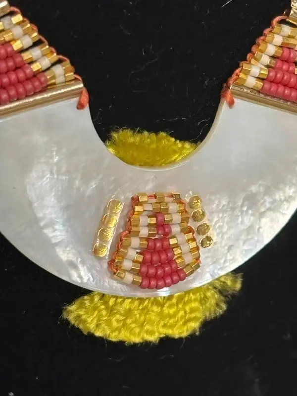 Satellite collier doré à l’or fin 14/18 carats orange jaune nacré