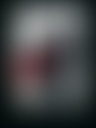 Yris Magazine à la découverte de Stephen Jones, Chapeaux d'artiste