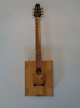 Riegelahorn / Weinkiste