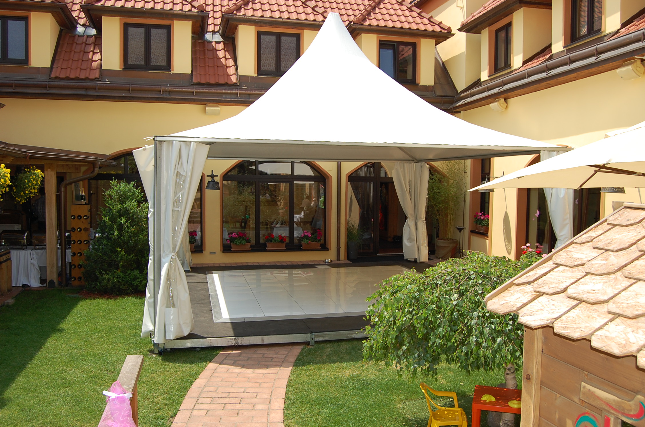 Pagoda 6x6m