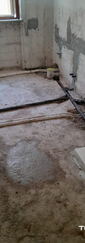 Rifacimento del bagno con sistemazione degli impianti e degli scarichi e installazione di un nuovo piatto doccia.