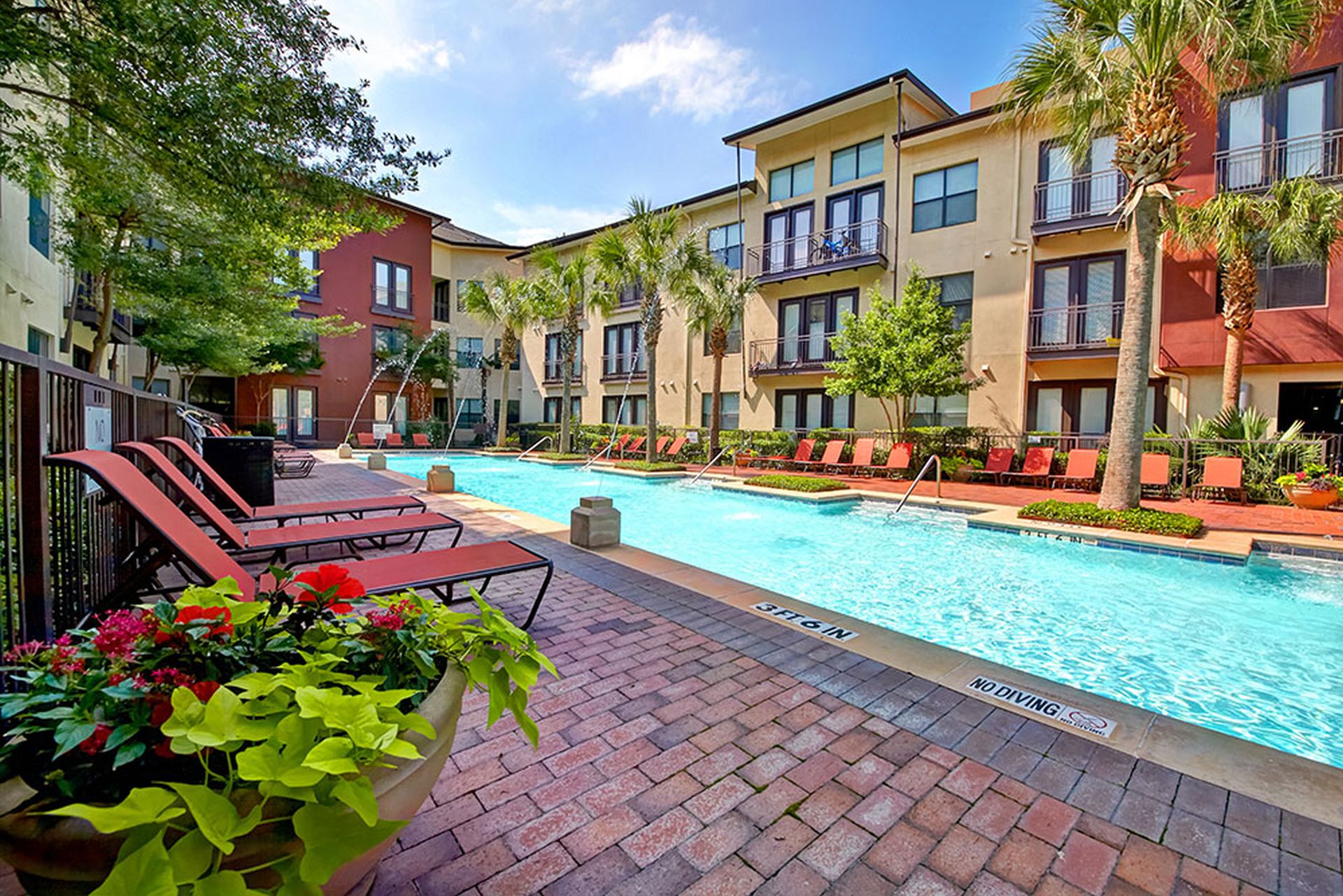 2819 North Fitzhugh Avenue