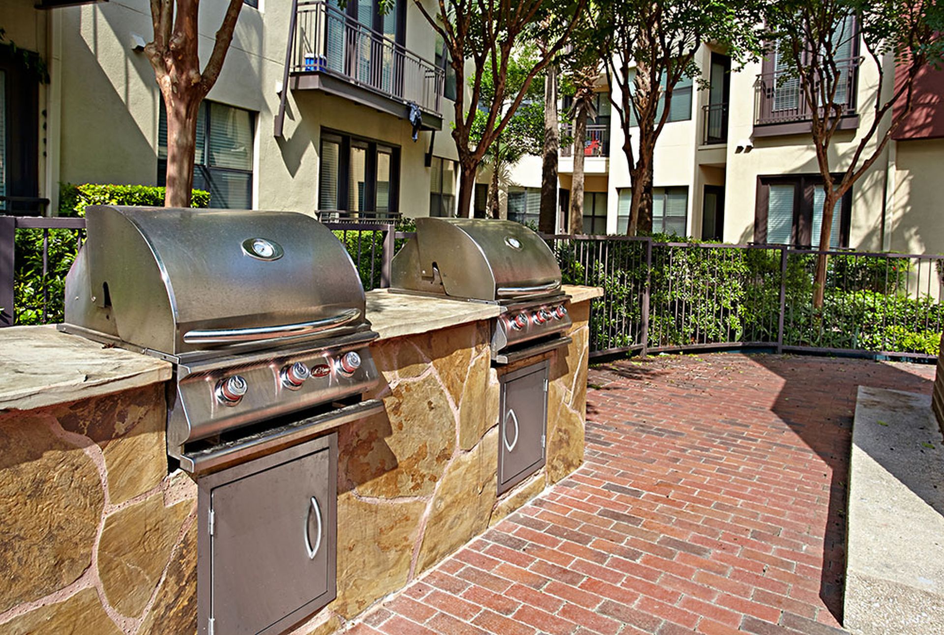 2819 North Fitzhugh Avenue