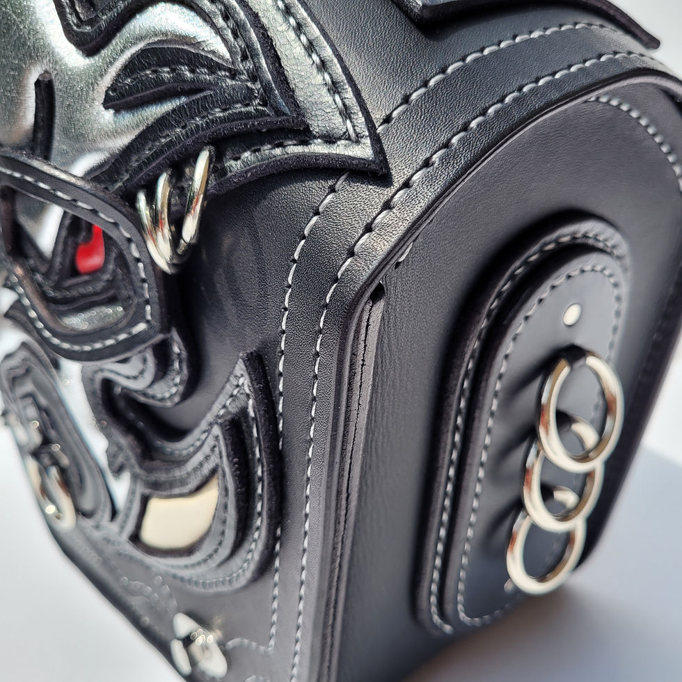 Thumbnail: Iron Hog Custom Swingarm bag for Harley-Davidson Softail
