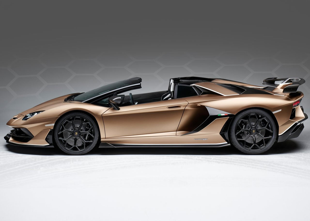 Lamborghini Aventador SVJ Roadster