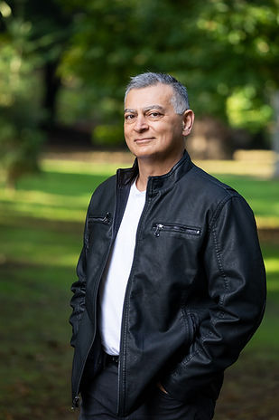 Man professional picture for dating site in Oregon