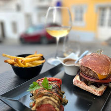 Artefact - fantastic food, friendly service & a great atmosphere