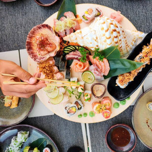 Wine & Sushi - delicious traditional & fusion sushi on the marina