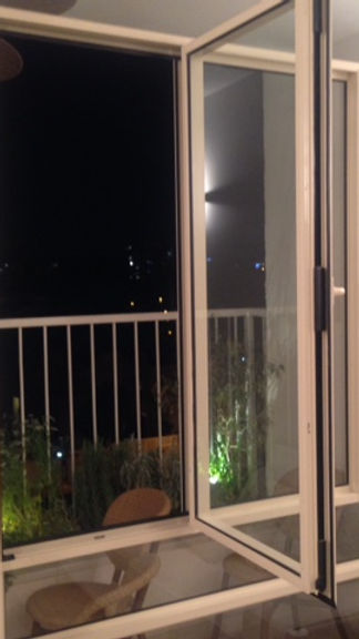 סגירת מרפסת אלומיניום