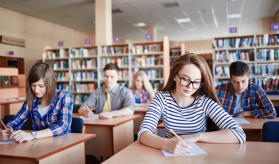 Os alunos que participam Exames