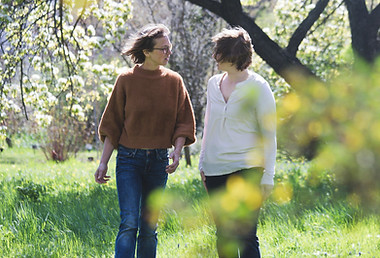 Antonia Feiks mit Klientin beim Reality Design Walk&Talk