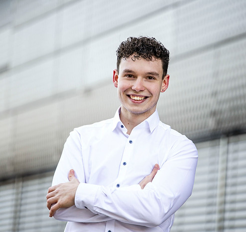 Mann im Anzug Gleisdorf – Businessportrait für Unternehmen