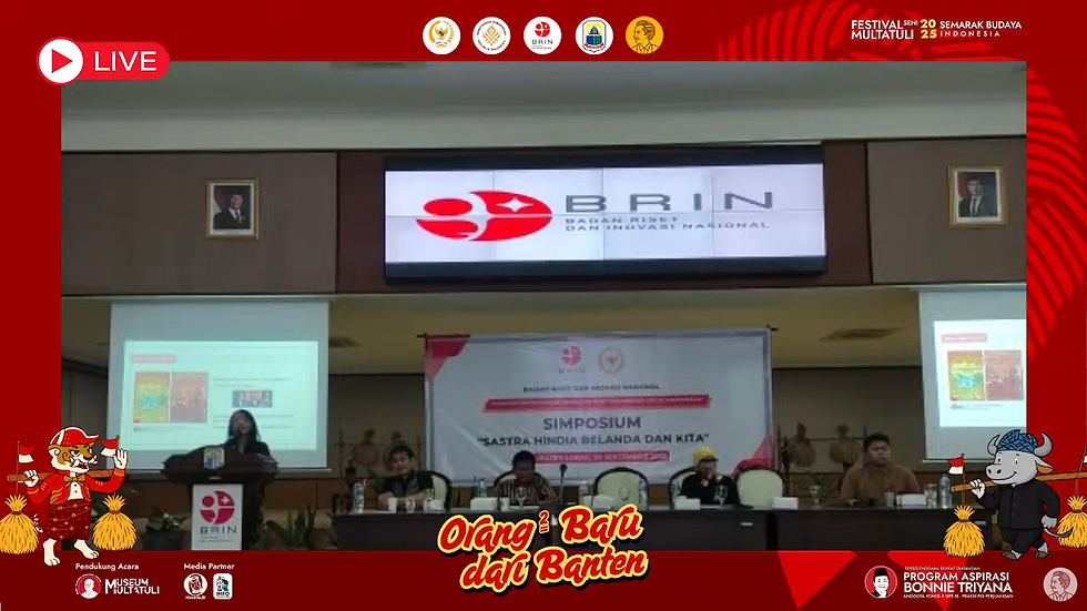 Akademisi dan peneliti, Rhomayda Alfa Aimah, bicara mengenai sastra Hindia Belanda saat menghadiri Simposium Festival Seni Multatuli bertajuk “Sastra Hindia Belanda dan Kita” yang diselenggarakan di Aula Multatuli, Setda Lebak, Banten, Sabtu (20/9/2025). (Tangkapan layar Youtube Festival Seni Multatuli).