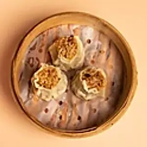 E3. Reis Shaomai: Gedämpfte Teigkrone mit Reis und Hähnchen Fleisch./Sticky rice Shaomai with glutinous Rice and chicken./ 糯米烧麦