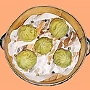 E4. Vegetarischer Xiao Long Bao: Gedämpfte Teigtaschen mit vegetarischer Füllung/Steamed vegetable soup dumplings (Xiao long bao) 素小笼包