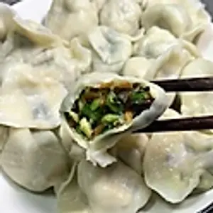 C1. JiaoZi mit verschiedenen Gemüse/Vegetable dumplings /素水饺