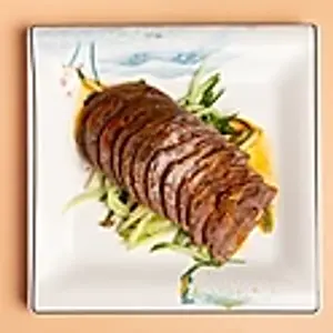 A1. Gewürztes Rindfleisch in Scheiben /Spiced beef with chili oil /五香牛肉