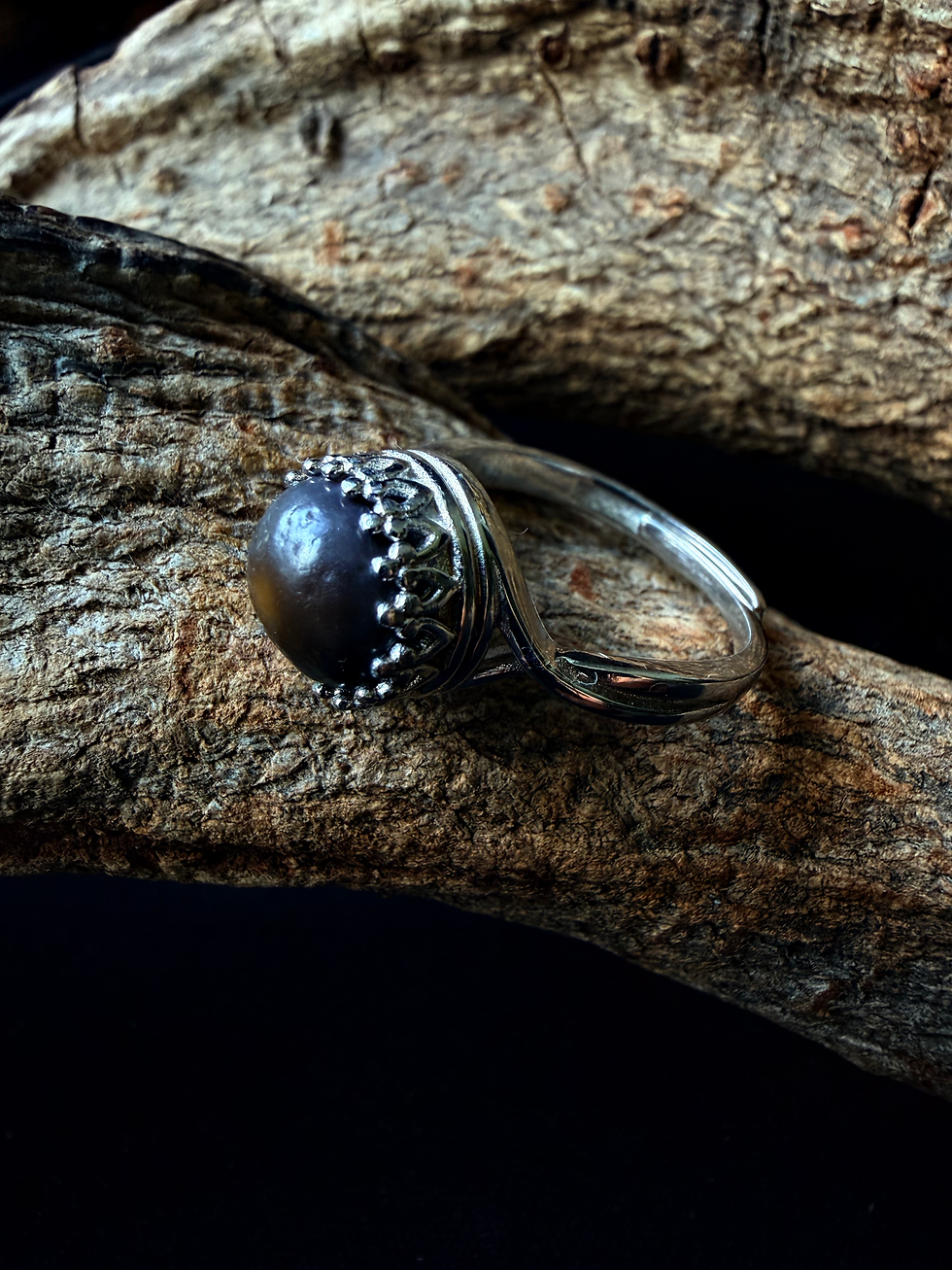 Thumbnail: Toadstone ring 