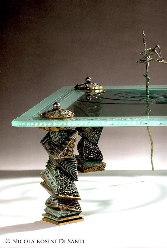 Sculpture grande table pêcheur (détail)