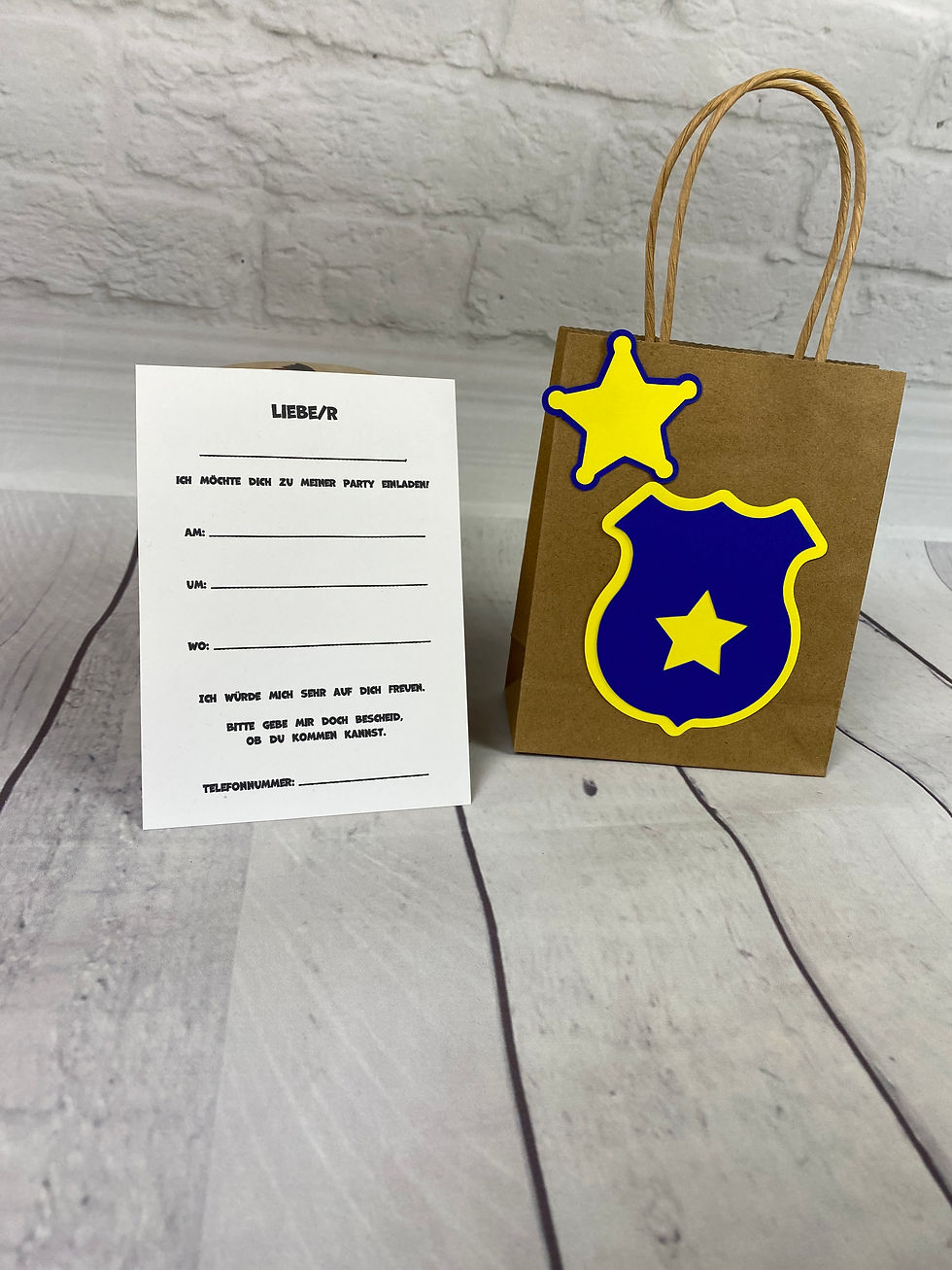 Miniaturbild: Mitgebseltüte & Einladungskarte-Set "Polizei"