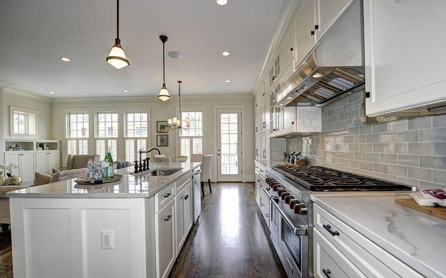 Custom Kitchen Cabinets