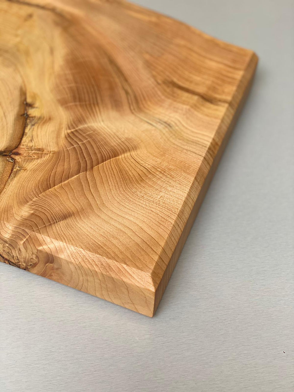Thumbnail: Cedar chopping board
