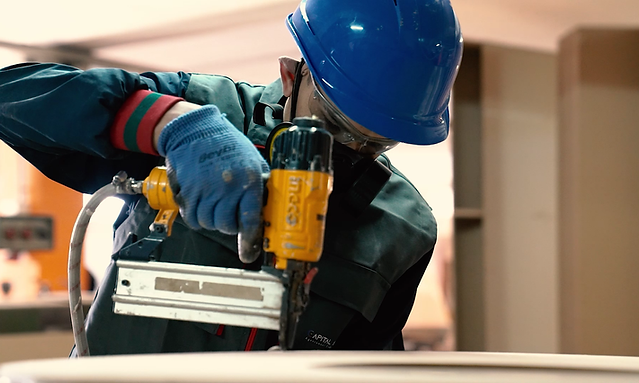 Notre savoir-faire dans la menuiserie et notre équipe de décorateurs, designers et menuisiers nous permettent de concevoir des créations, et de réaliser des décors et des objets de menuiserie sur mesure qui s’adaptent parfaitement aux thèmes et aux espaces, allant des stands, cloisons et mobilier jusqu’au accessoires. Alliant compétence technique, connaissance événementielle et créativité artistique, nous offrons une véritable valeur ajoutée à tous nos projets pour en faire une expérience unique.
