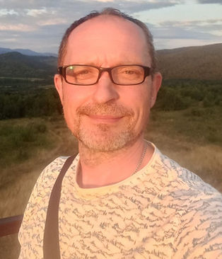 Лінник Руслан (волонтер)_edited.jpg