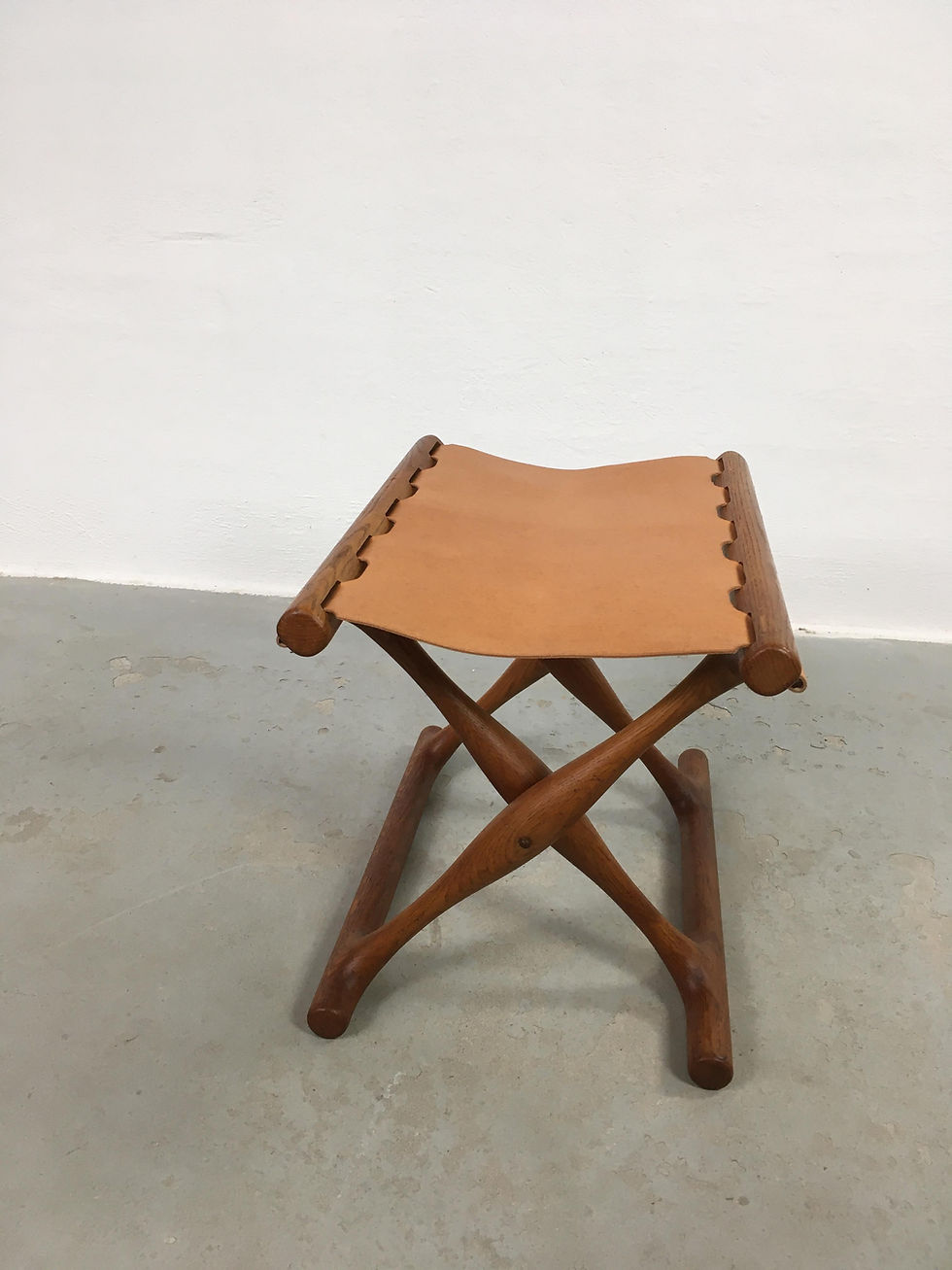 Thumbnail: 1960's Danish Poul Hundevad Folding Footstool in Oak and Leather Seat