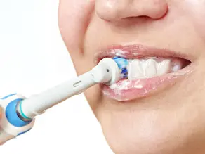 A Dental Office’s Guide to Electric Toothbrush Benefits and Proper Techniques